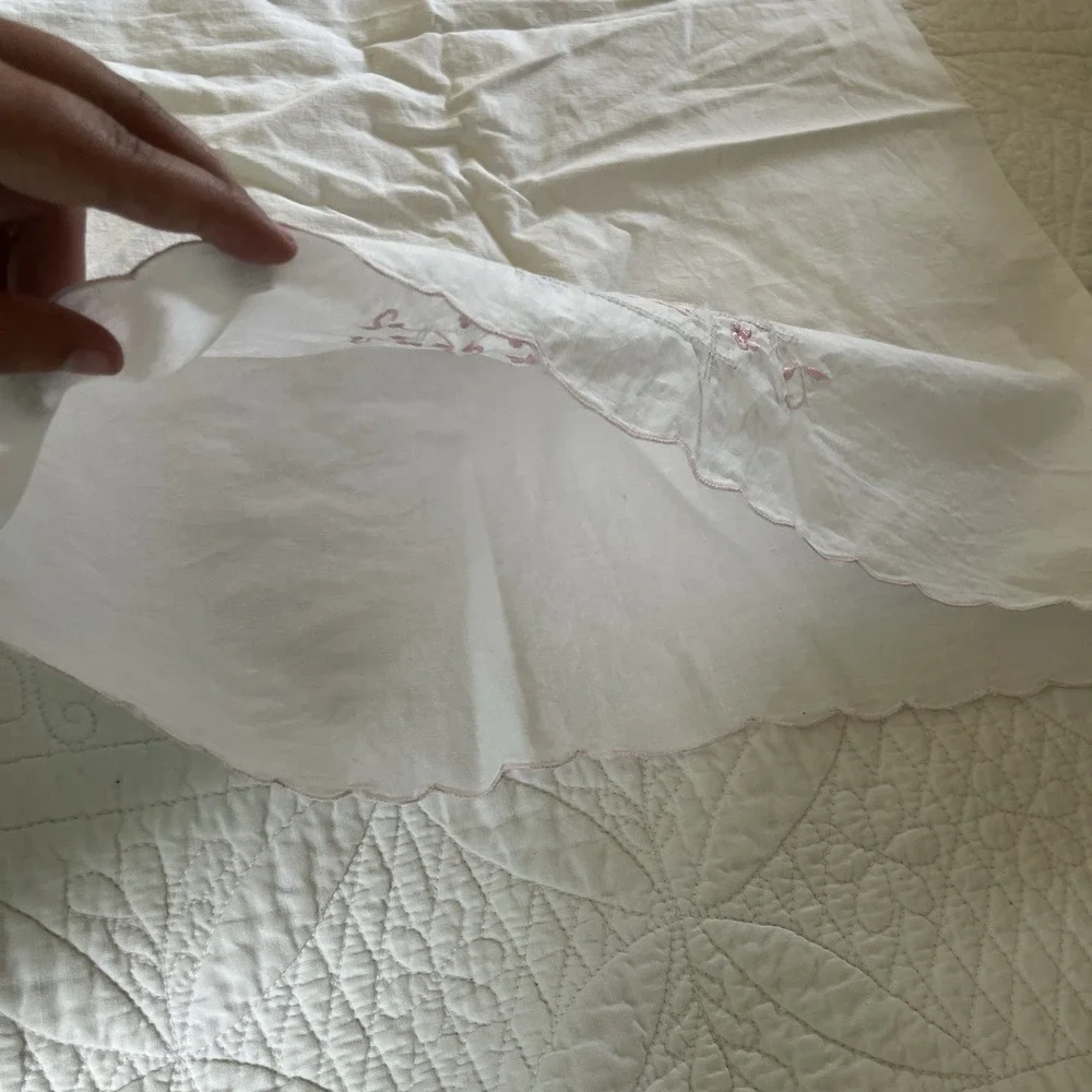 Vintage Hand Embroidered Cotton One Pillowcase Pink Flowers‎ Floral Ring Scroll